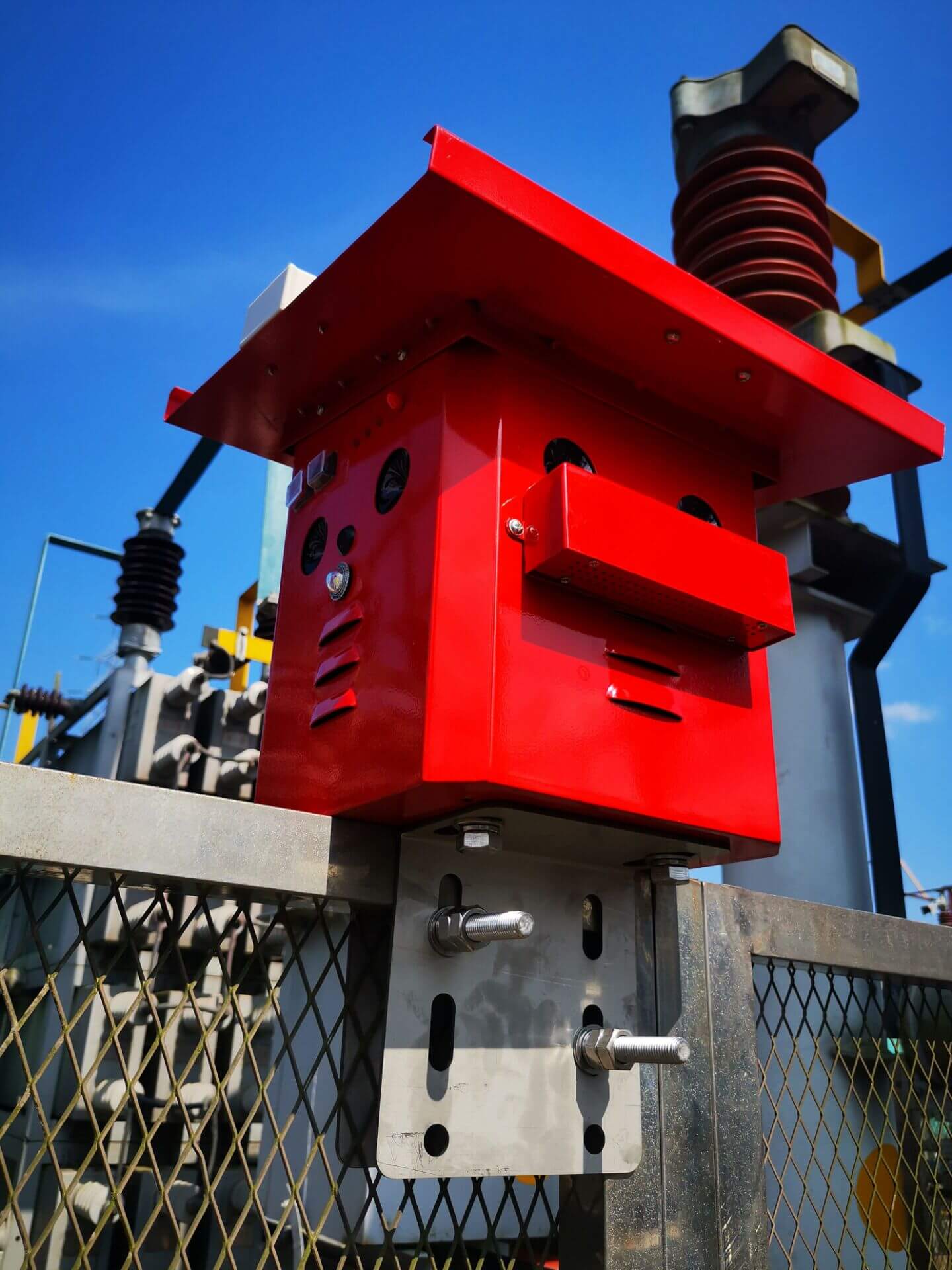 超聲波智能驅(qū)鳥器 超聲波智能驅(qū)鳥器